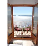 Appartamento In With Sea View, Balcony, Air Conditioning, Wi-fi