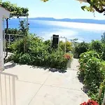 Appartamento In With Sea View, Balcony, Air Conditioning, Wi-fi