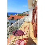 In With Sea View, Balcony, Air Conditioning, Wi-fi *
