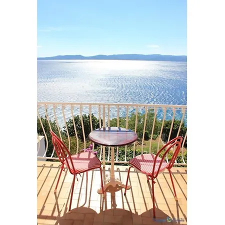 Apartment In With Sea View, Balcony, Air Conditioning, Wi-fi *