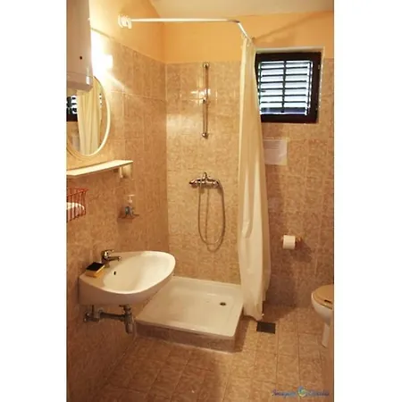 Apartment In With Sea View, Balcony, Air Conditioning, Wi-fi