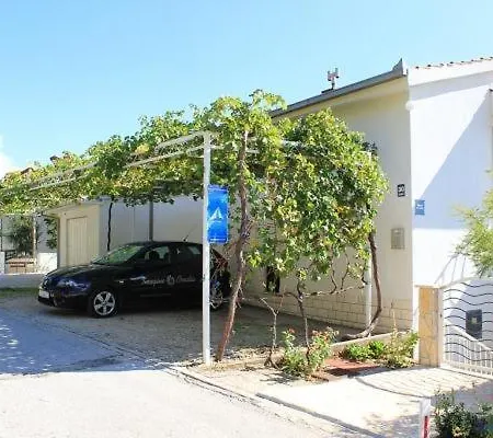In With Sea View, Balcony, Air Conditioning, Wi-fi Apartment